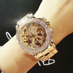 2017 New High Quality Luxury Crystal Diamond Watches Women Gold Watch Steel Strip Rose Gold Sparkling